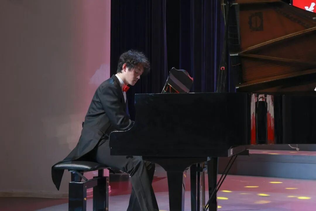 4990CEE7F21321829378968CE6C_1624D0BC_D6D5