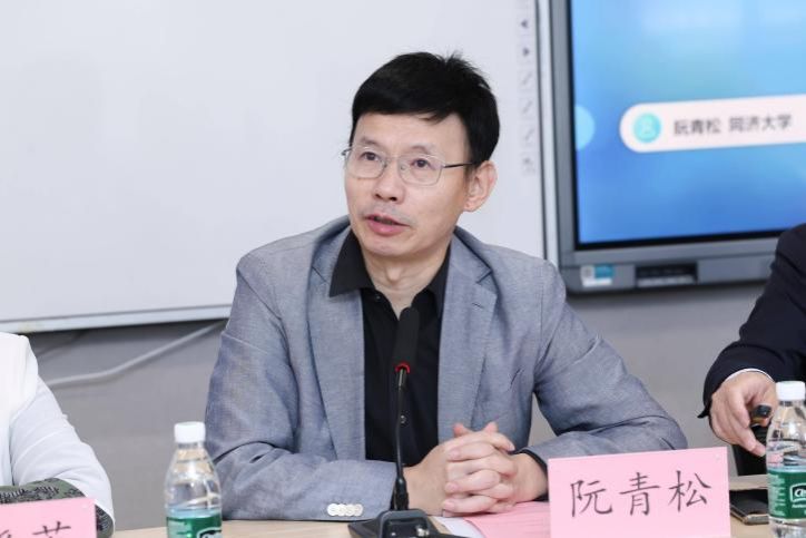 7CC31958D69B6BDDB2E17AC41E2_D45EAC51_9C13