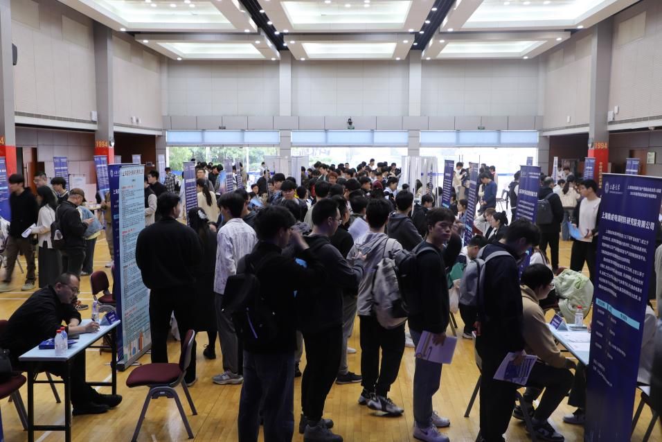 2DE1CB57EDCB7FA1622DC91F373_9620FC6B_1A319