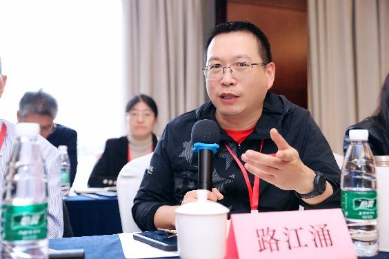 CDE1A467FEDBDE406EB5BF84CFF_8C0D2A70_9431