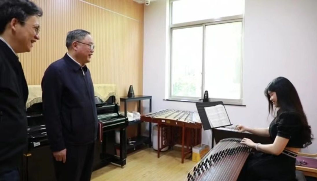 4058EE042B1E9EC2D2F18D03BBF_8216ED02_FEF7