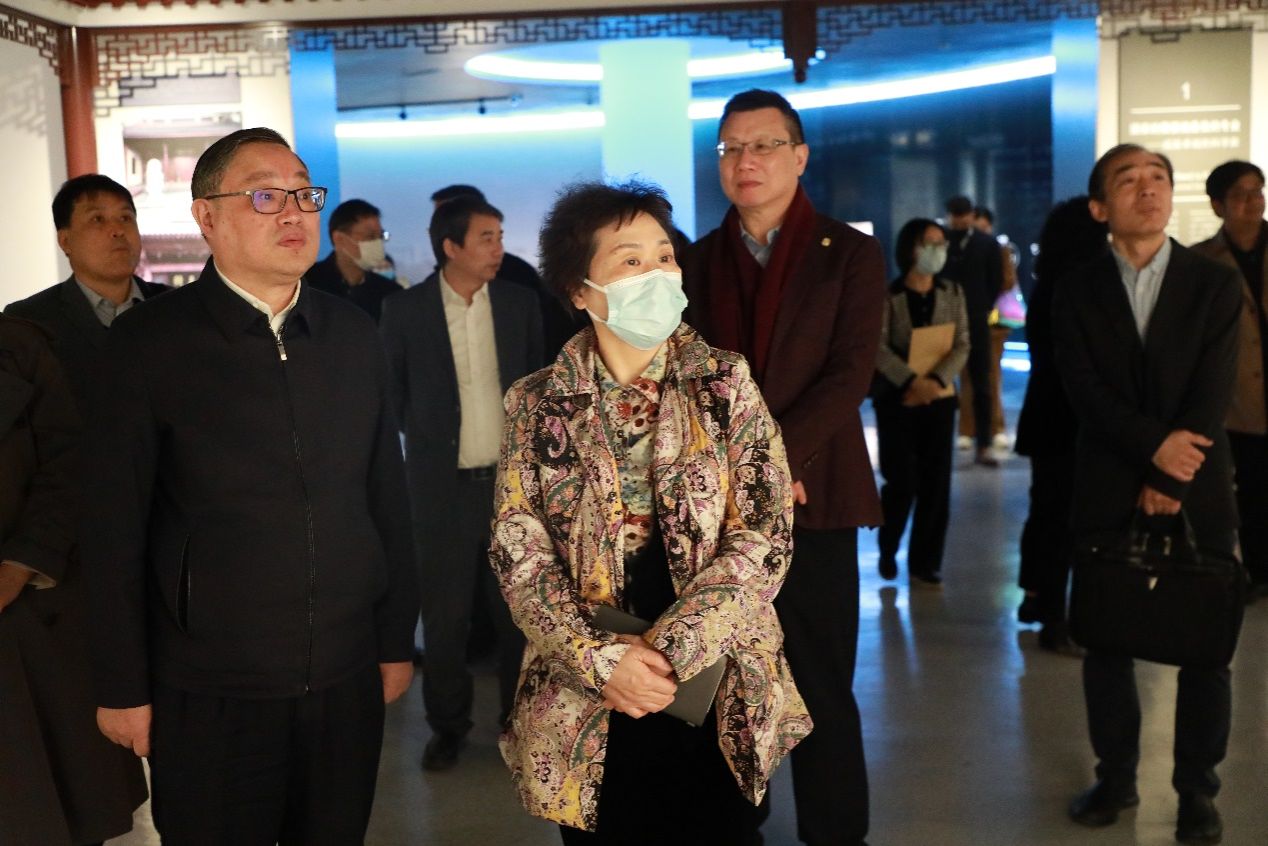 0F8E3EE4B2A9A06B0BAC8D4E39C_18FF7FE4_22E9F