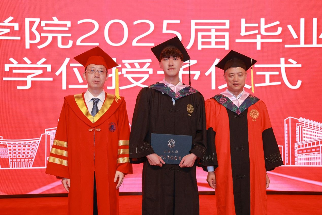 5C6ED4743D2435F3E7A5F8479AF_B3BD34C9_2A45F